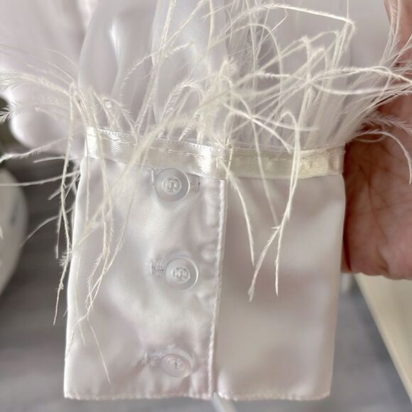 BULULU Resort Wear Satin White Button-Up Blouse with Feather Cuffs NWOT SZ S/M - Picture 3 of 8